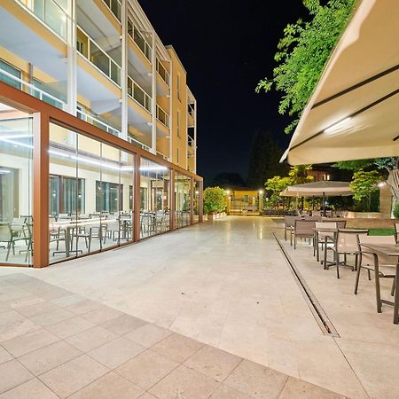 Hotel Bisesti ***S Garda  Exterior foto