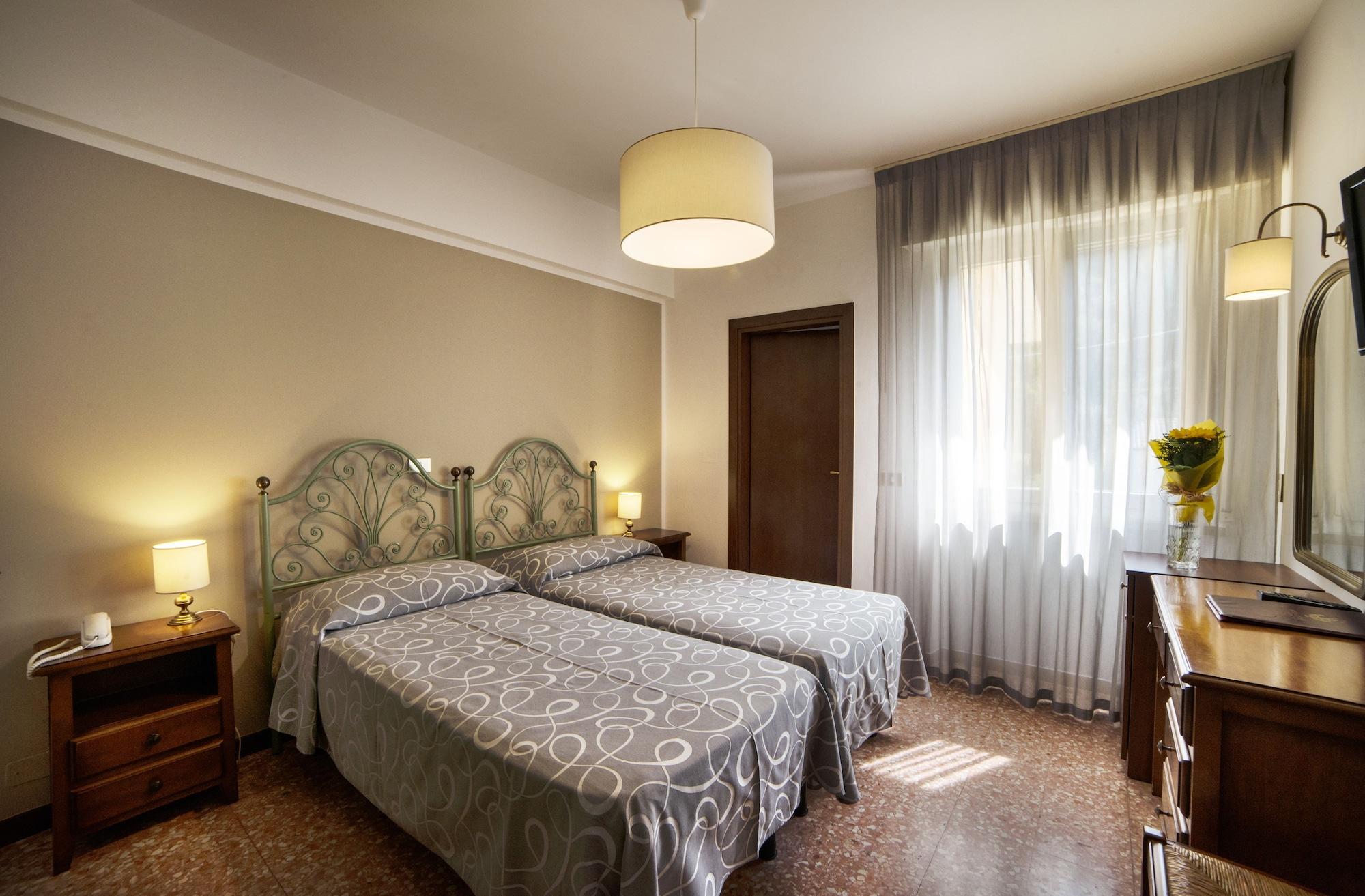 Hotel Bisesti ***S Garda  Exterior foto