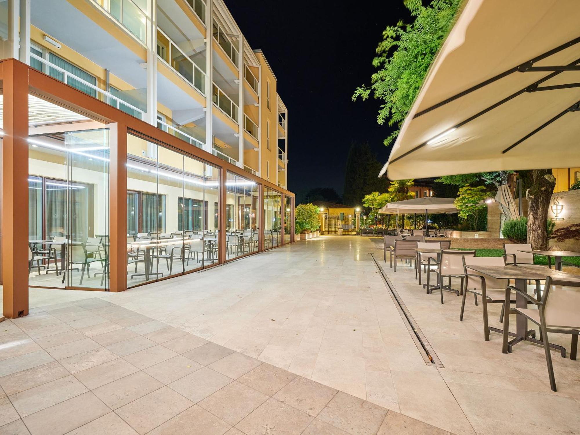 Hotel Bisesti ***S Garda  Exterior foto