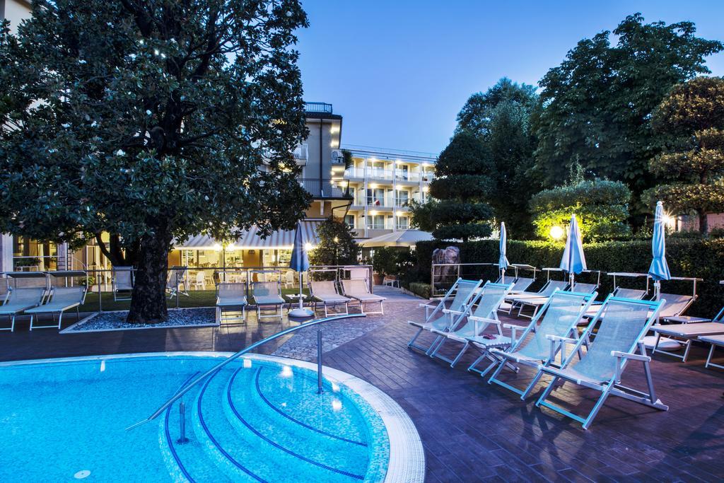 Hotel Bisesti ***S Garda  Exterior foto